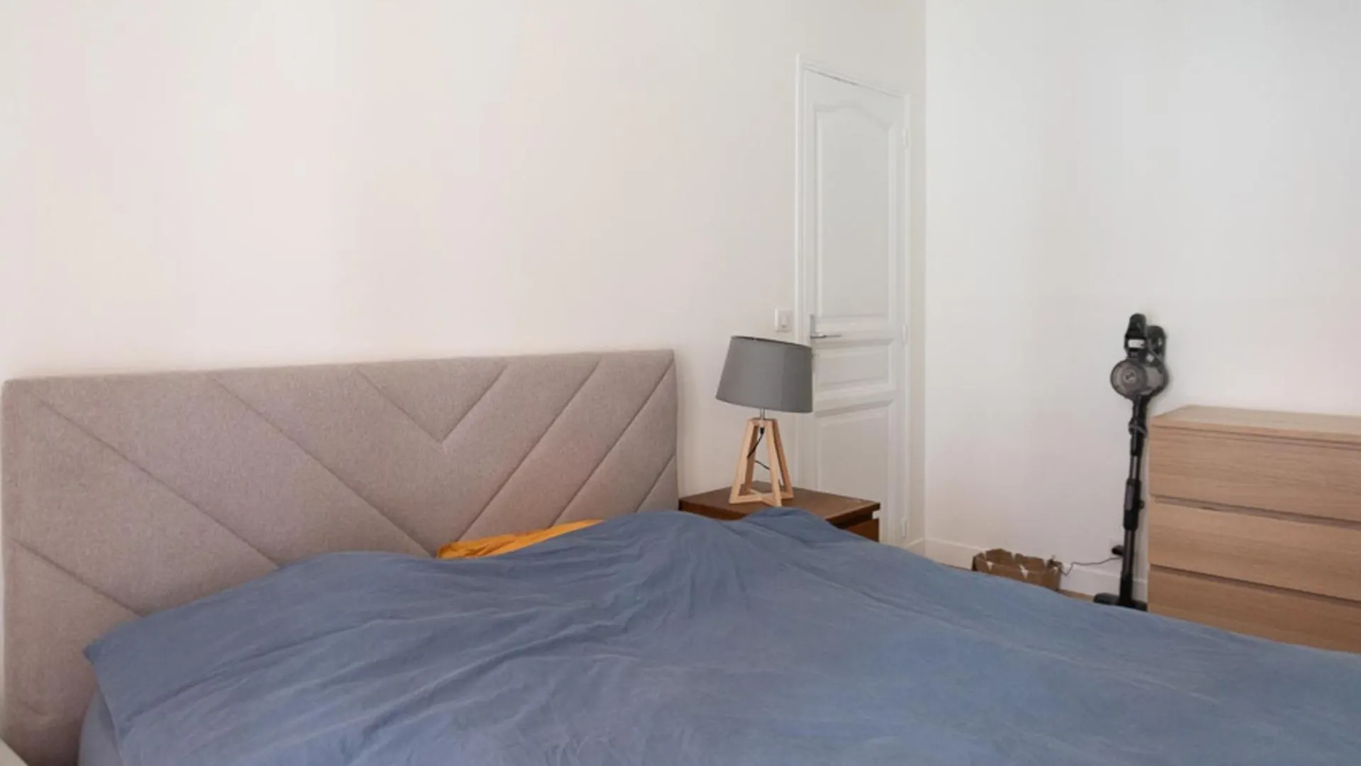 Charming In Montmartre باريس