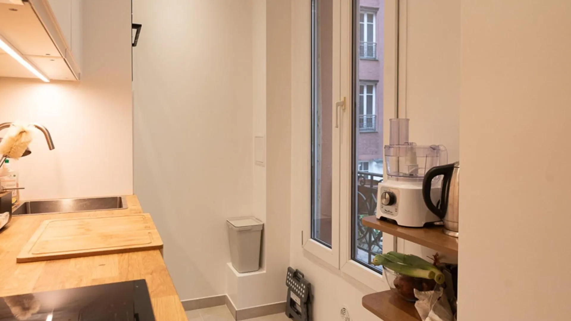 Apartment Charming In Montmartre Paris